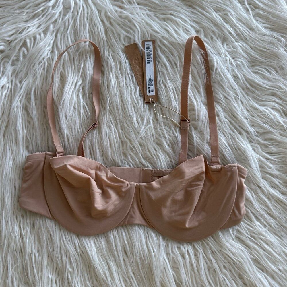 Skims Smoothing Intimates Strapless Bra Clay Size 34A
